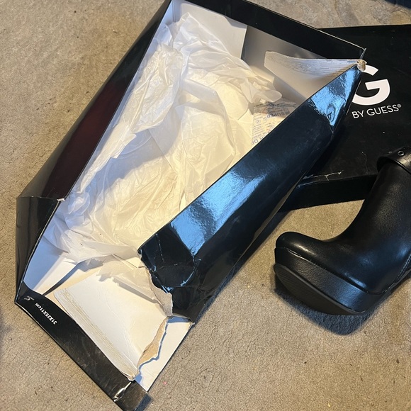 NWB Guess Booties - Picture 6 of 7